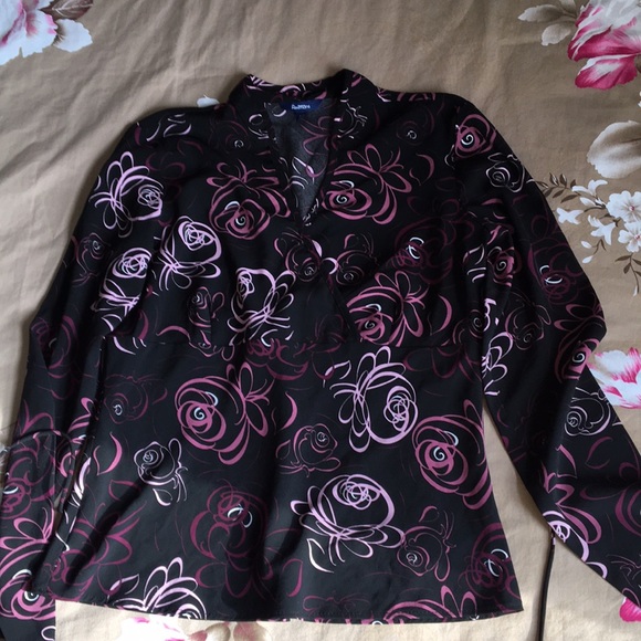 Reitmans Long sleeves top - Picture 1 of 5